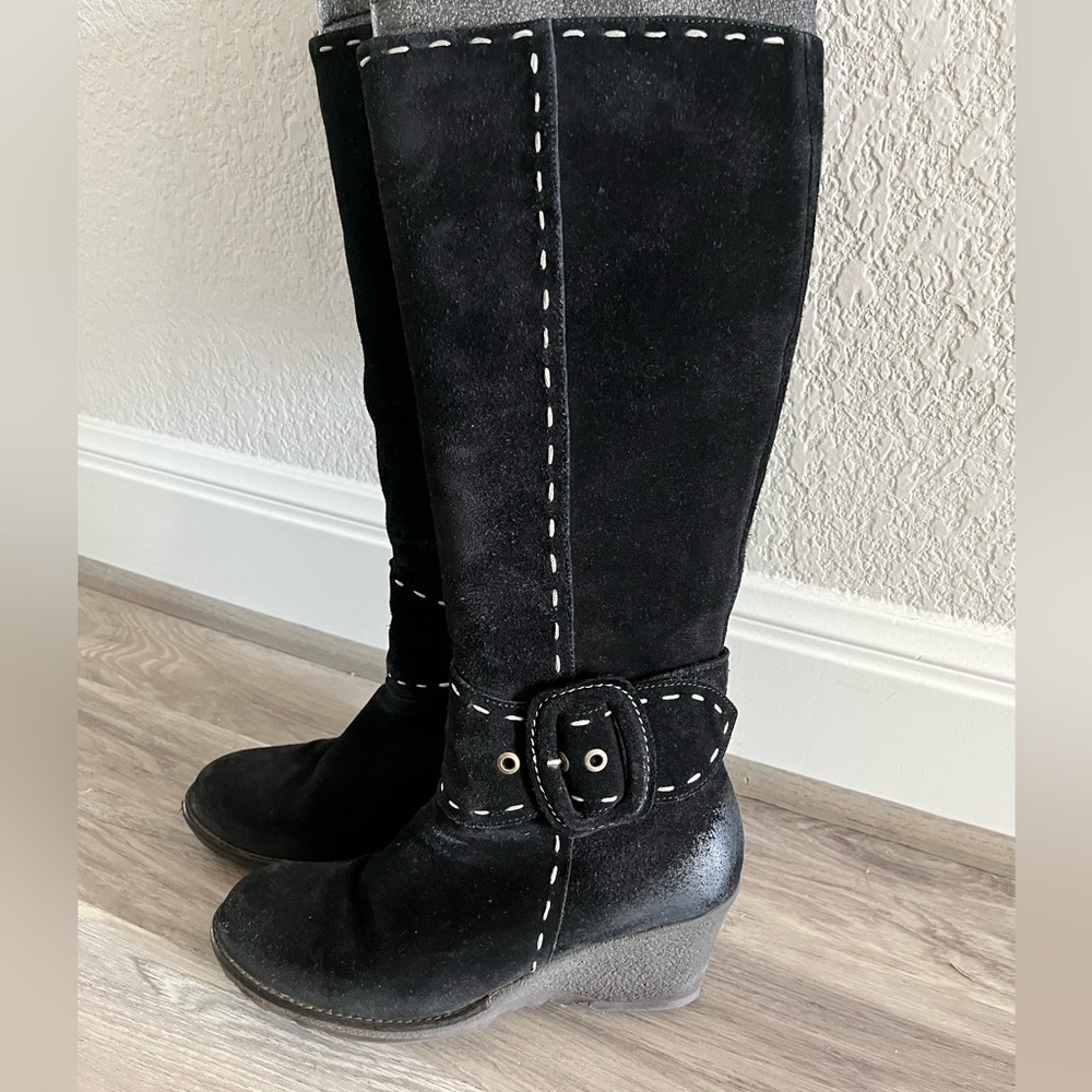Made in Italy. Black suede with saddle stitch boots. Waterproof. Size 9
